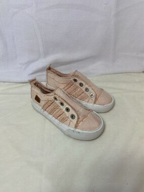 Blowfish Malibu Kids Shoes Pink Denim Walking Shoes No Lace Up Sneakers US Sz 10